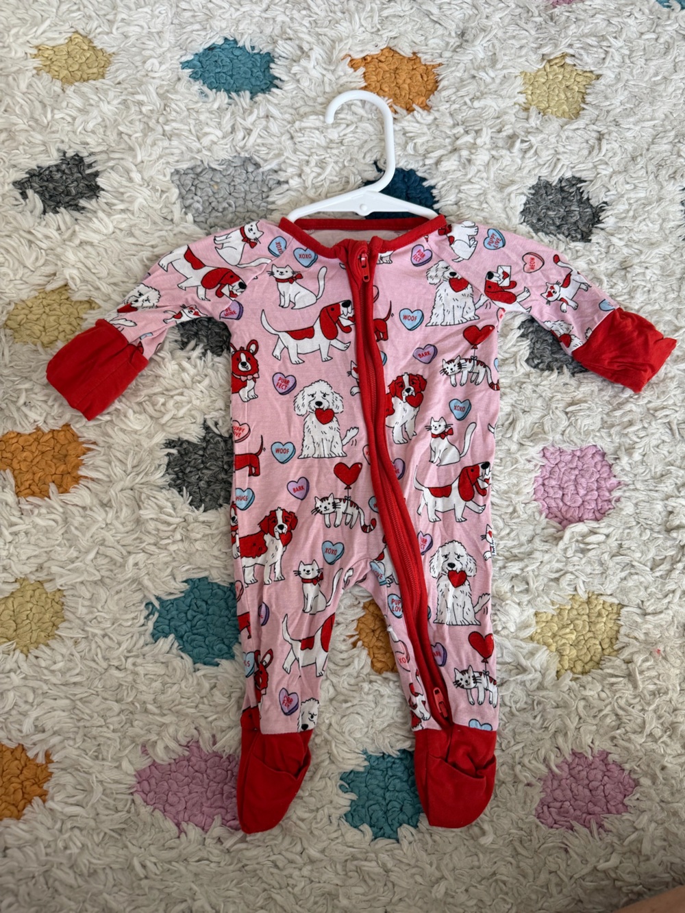 Little sleepies dogs and cats valentines pajamas size preemie
